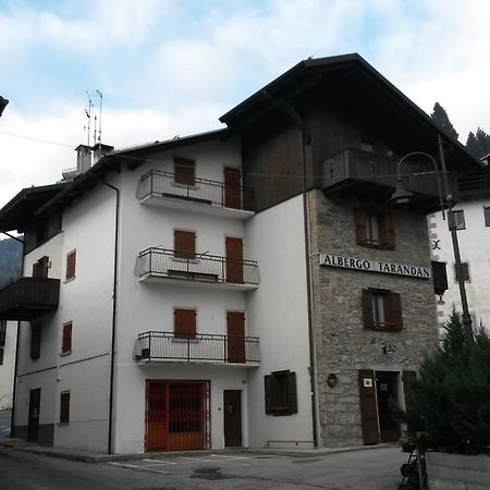 Albergo Meuble Tarandan Forni di Sopra Exterior foto