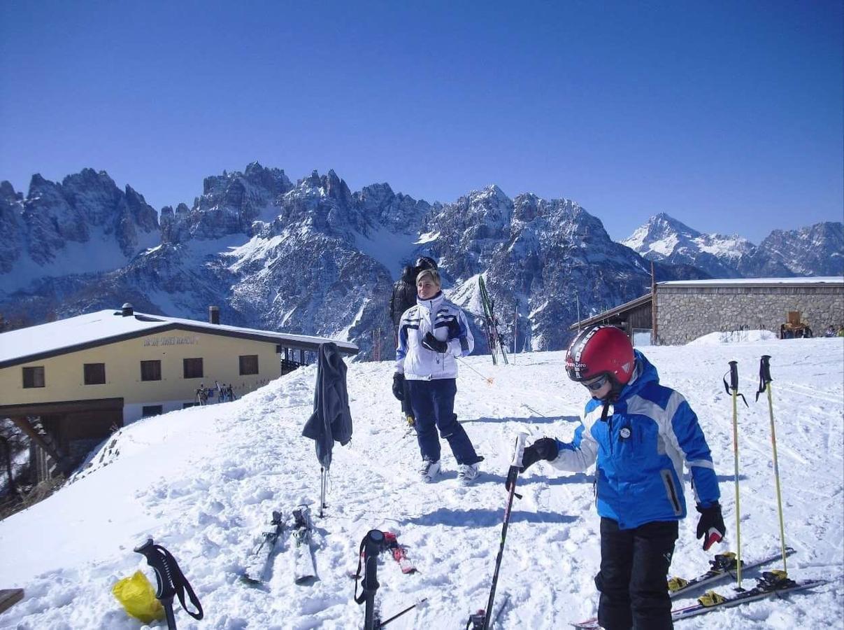 Albergo Meuble Tarandan Forni di Sopra Exterior foto
